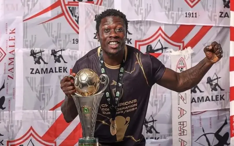 سامسون أكينيولا سبب إيقاف قيد الزمالك للمرة الـ17 بقرار من فيفا